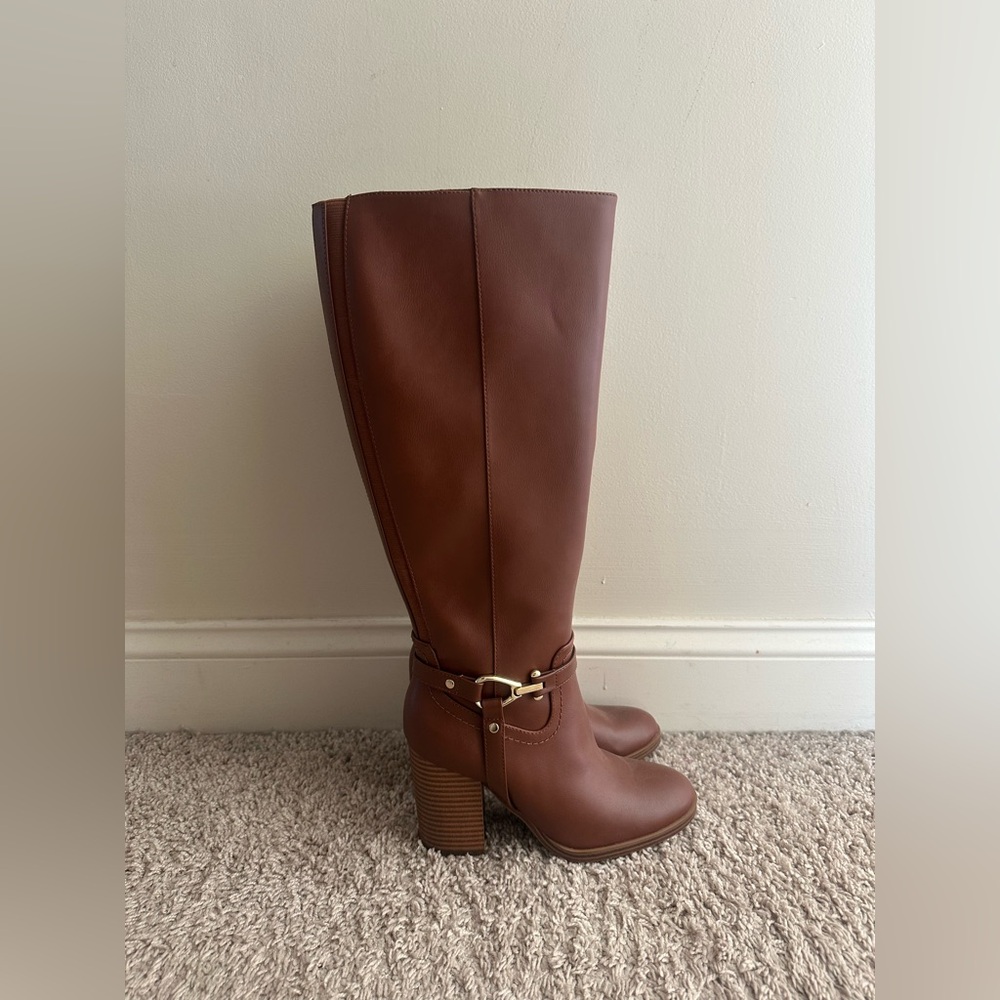 Brown Heel Boots and gold buckle trim Size 7